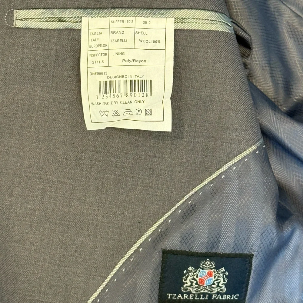 Tzarelli Italy Men's Classic Gray Suit: Jacket/Vest 44R, Pants 38R